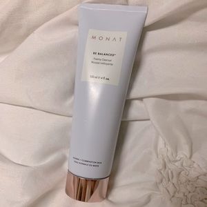 Monat Be Balanced Foaming Cleanser